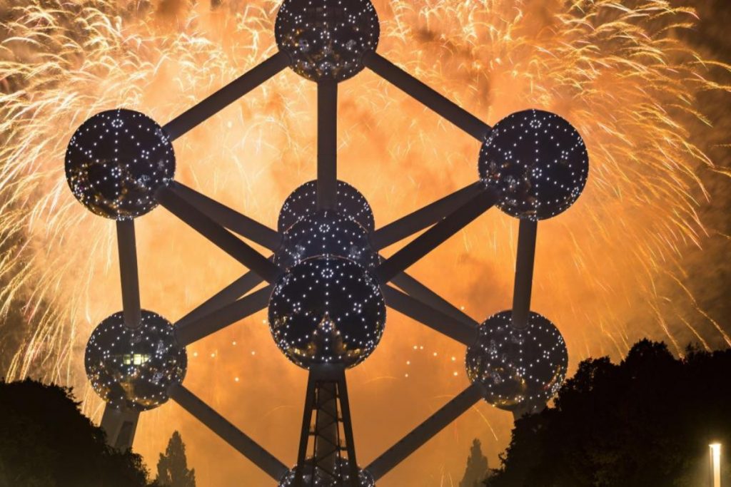 Top 10 des Meilleurs Endroits pour voir le Feu d'Artifice du 21 Juillet