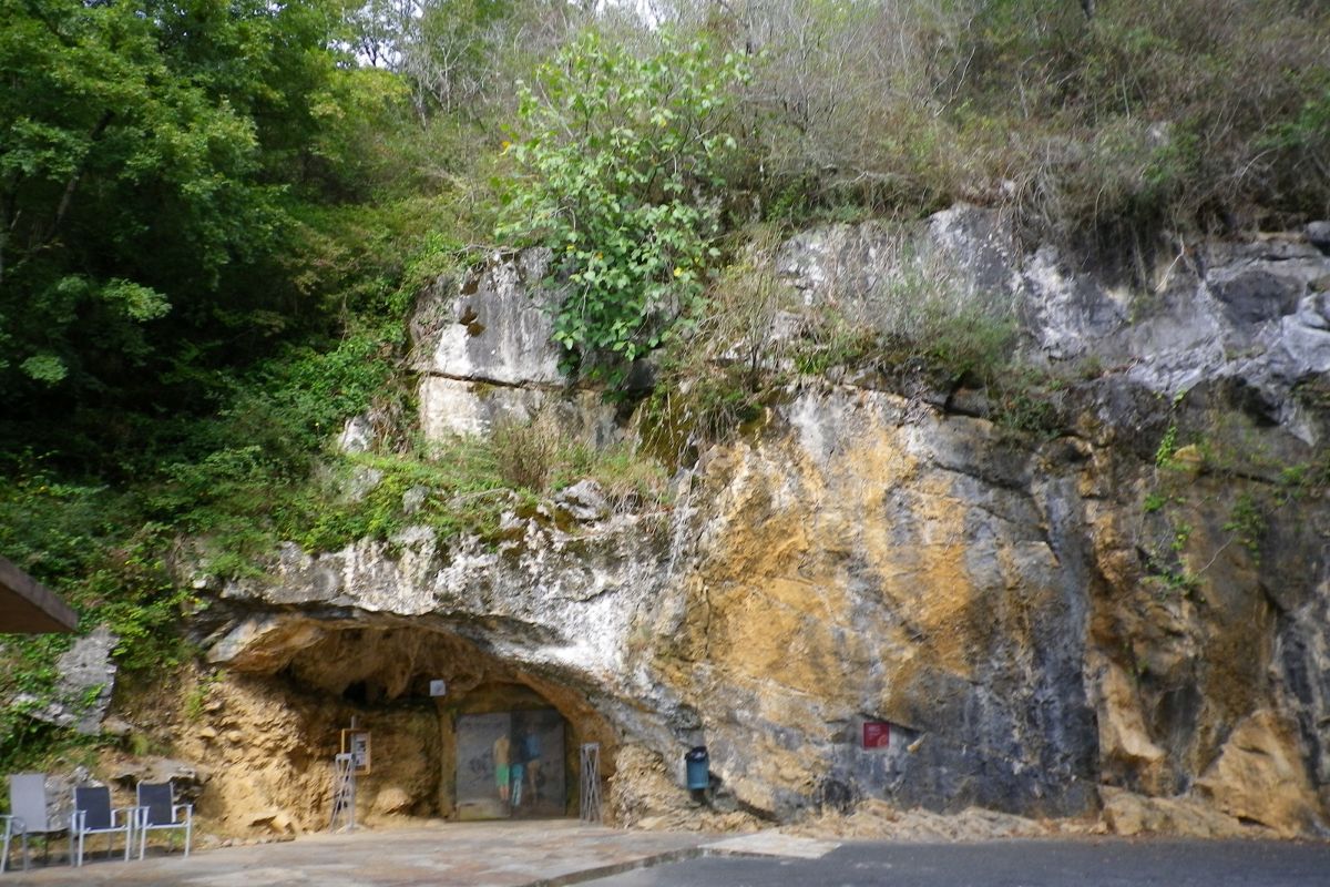 Les grottes d'Isturitz et d'Oxocelhaya