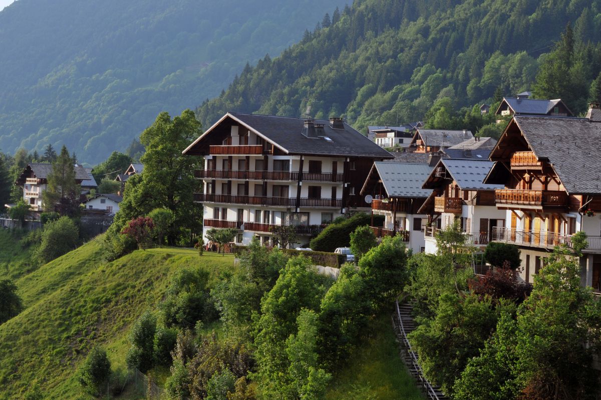 Morzine en été : Que voir & Où dormir en paix ?