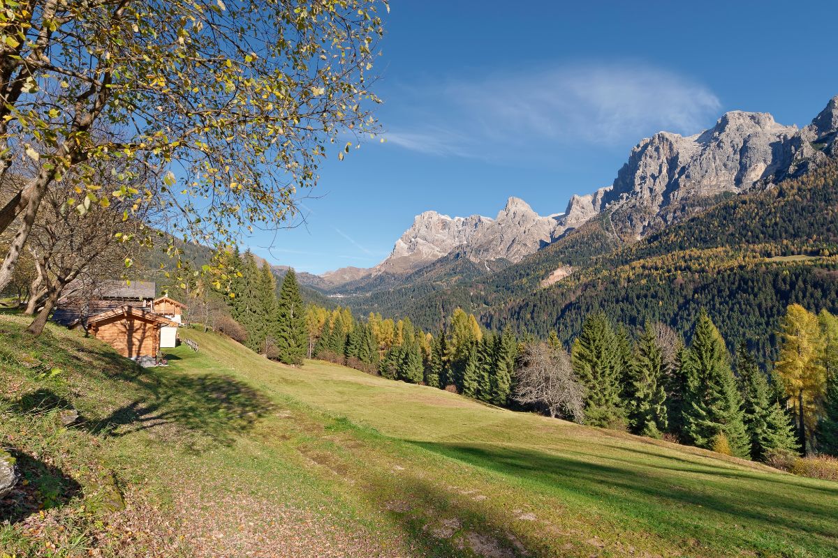 Les 11 plus beaux villages des Dolomites à découvrir en 2024