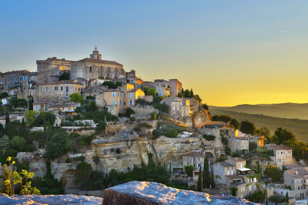 Gordes : Est-il le plus beau village du monde ?