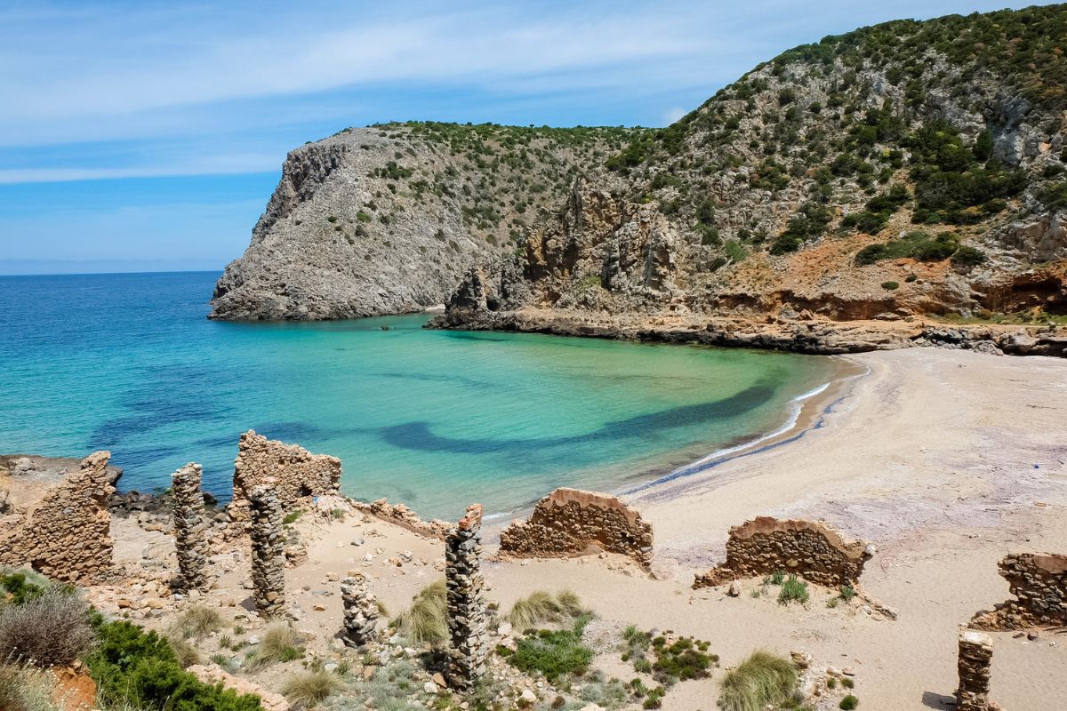 Les 10 plus belles plages paradisiaques de Sardaigne en 2024