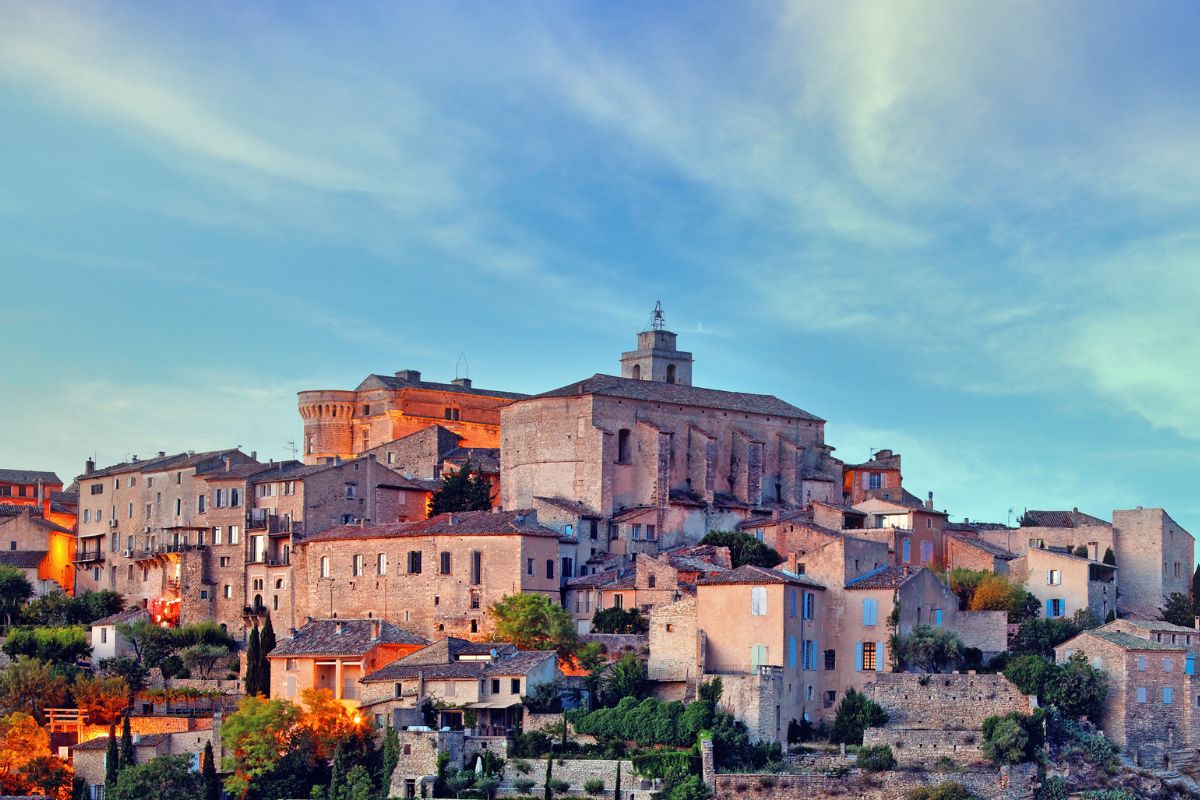 Gordes : Est-il le plus beau village du monde ?