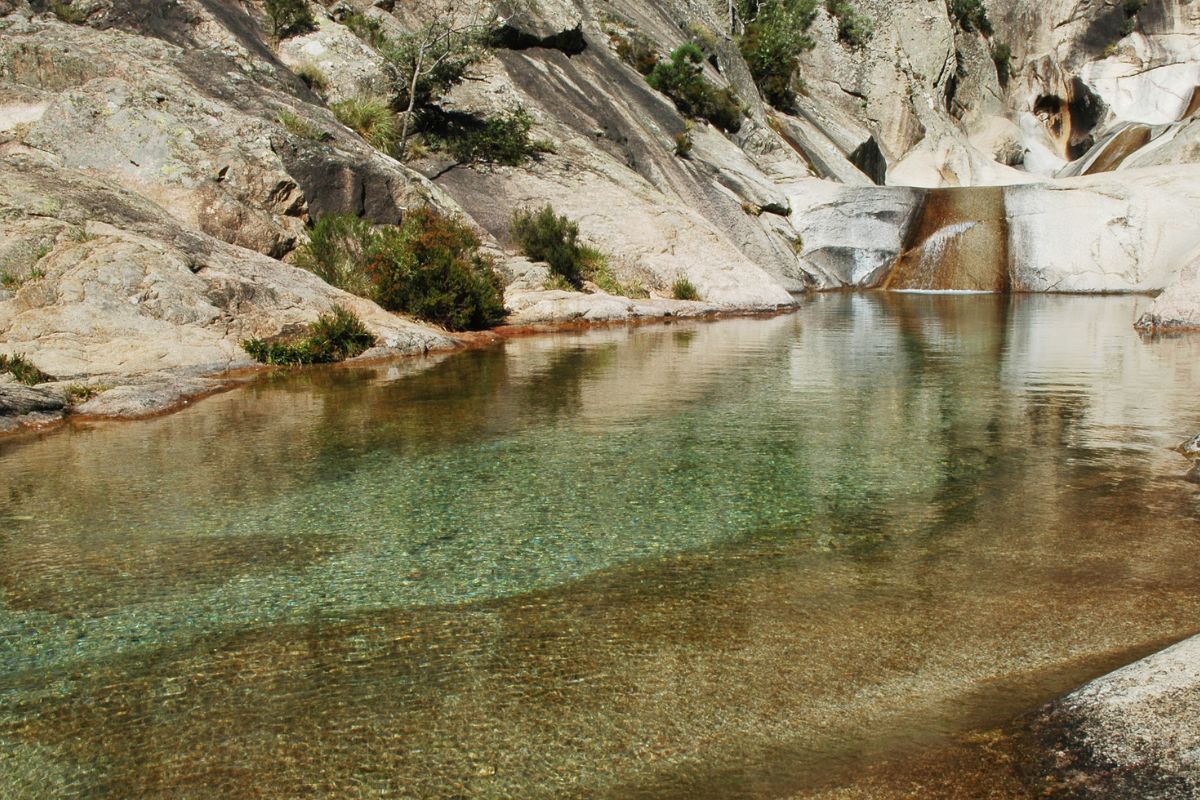 Les 5 meilleures piscines naturelles en Corse en 2024