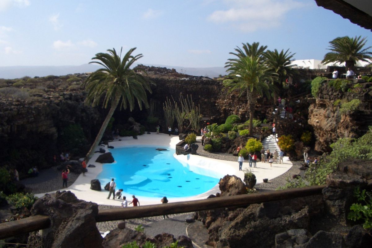 Tenerife ou Lanzarote : Quel choix idéal pour ses vacances ?