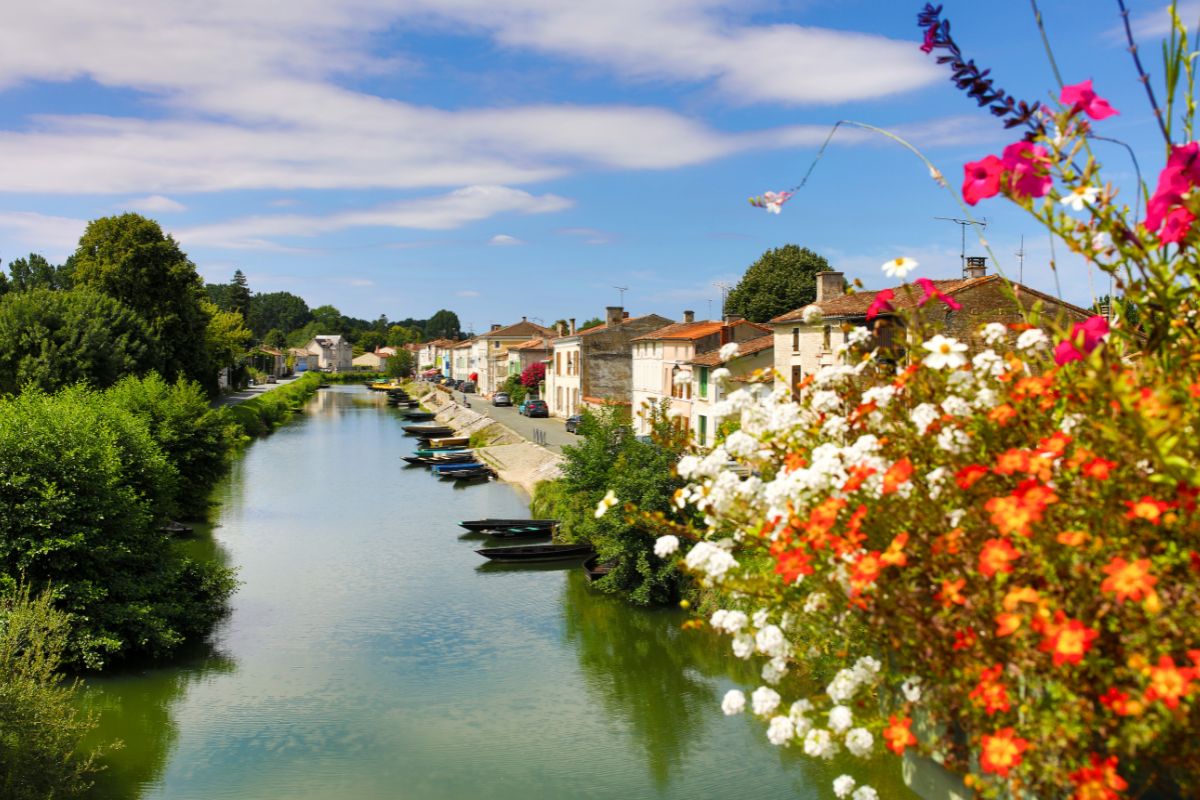 Marais poitevin village