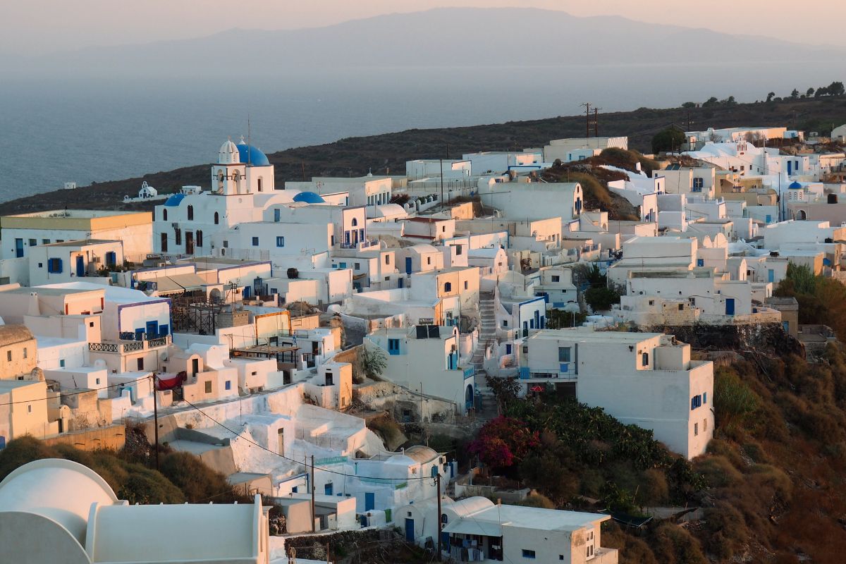 Dormir à Santorin : Ou faut-il vraiment aller en 2025 ?