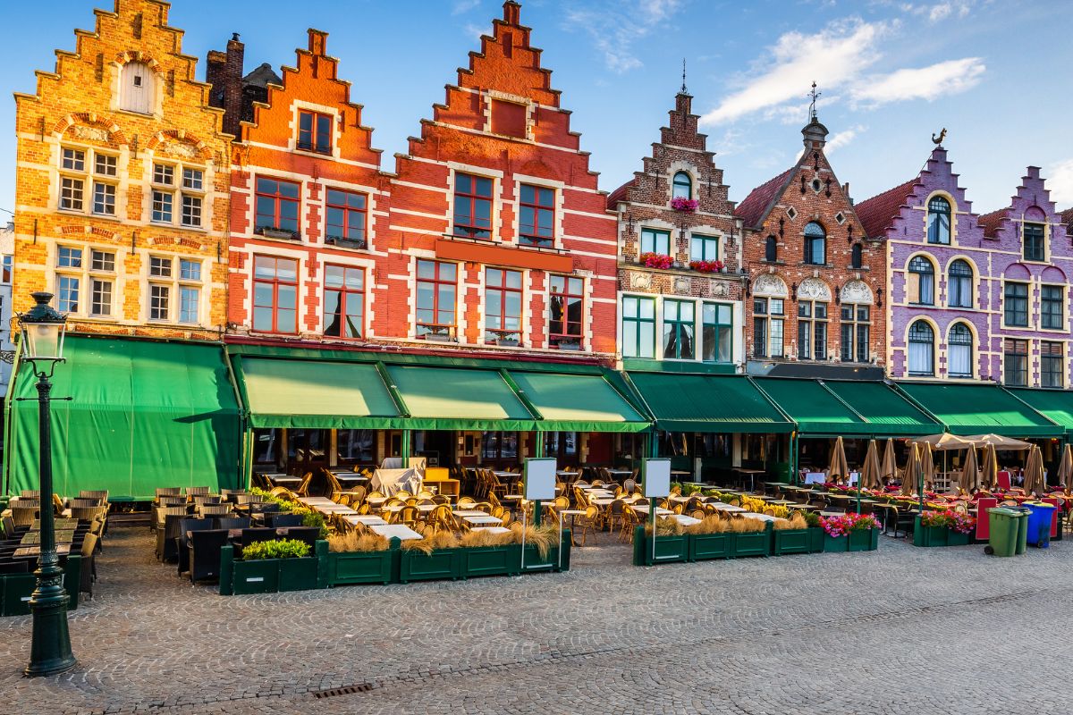 Bruxelle ou Bruges : Quelle destination choisir pour 2025 ?