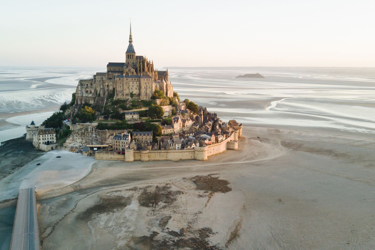 Comment faire pour se rendre au mont saint-michel en 2025 ?