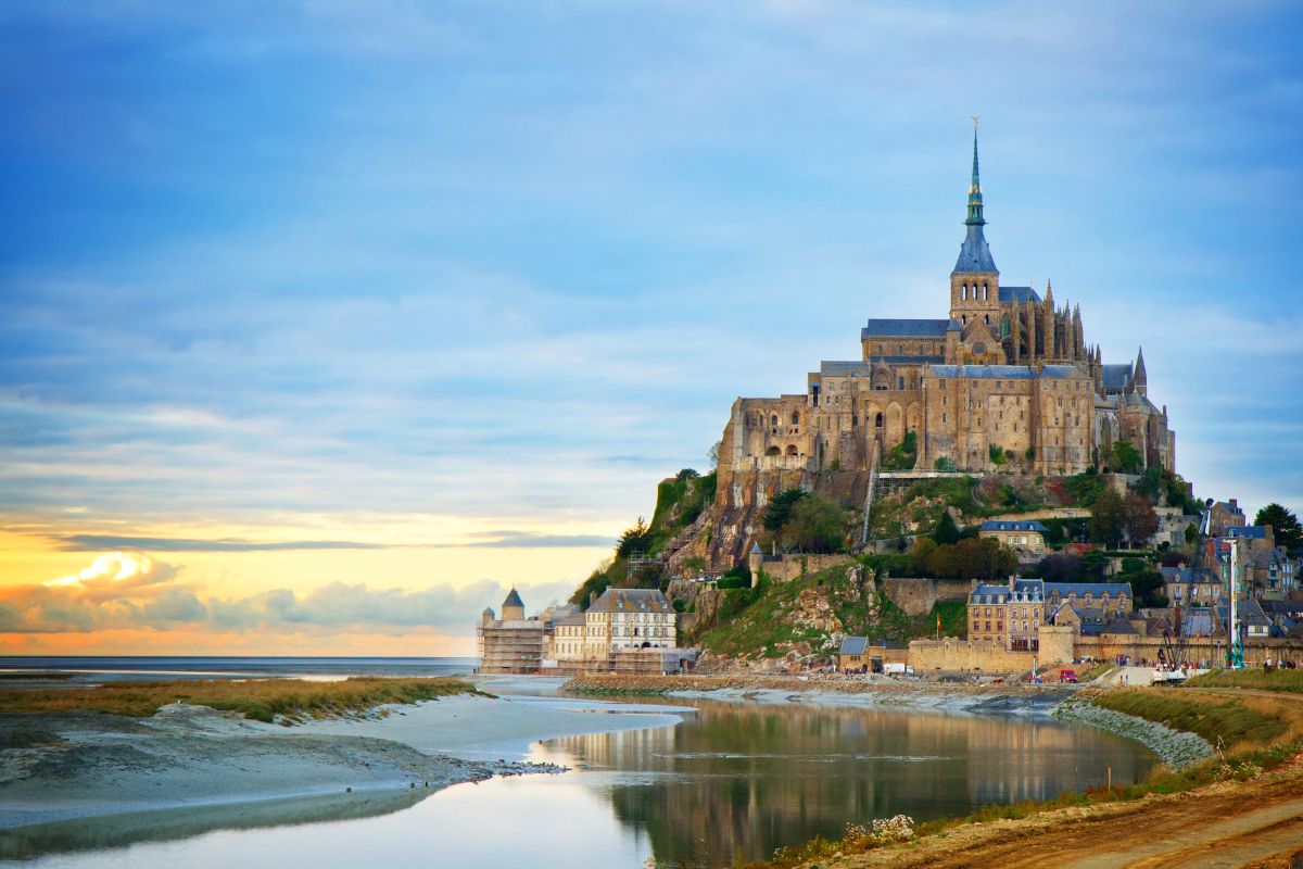 Comment faire pour se rendre au mont saint-michel en 2025 ?