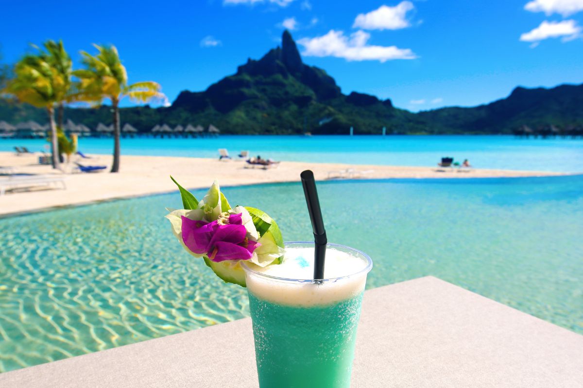 Les 9 meilleurs hôtels sur pilotis à Bora Bora : un séjour de rêve