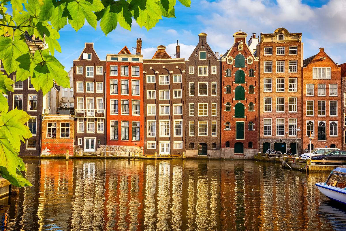 Top 10 des meilleurs hôtels insolites à Amsterdam en 2025