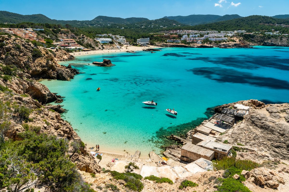 Majorque ou Ibiza : Le duel des îles en 2025