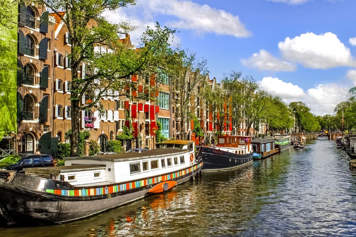 Top 10 des meilleurs hôtels insolites à Amsterdam en 2025