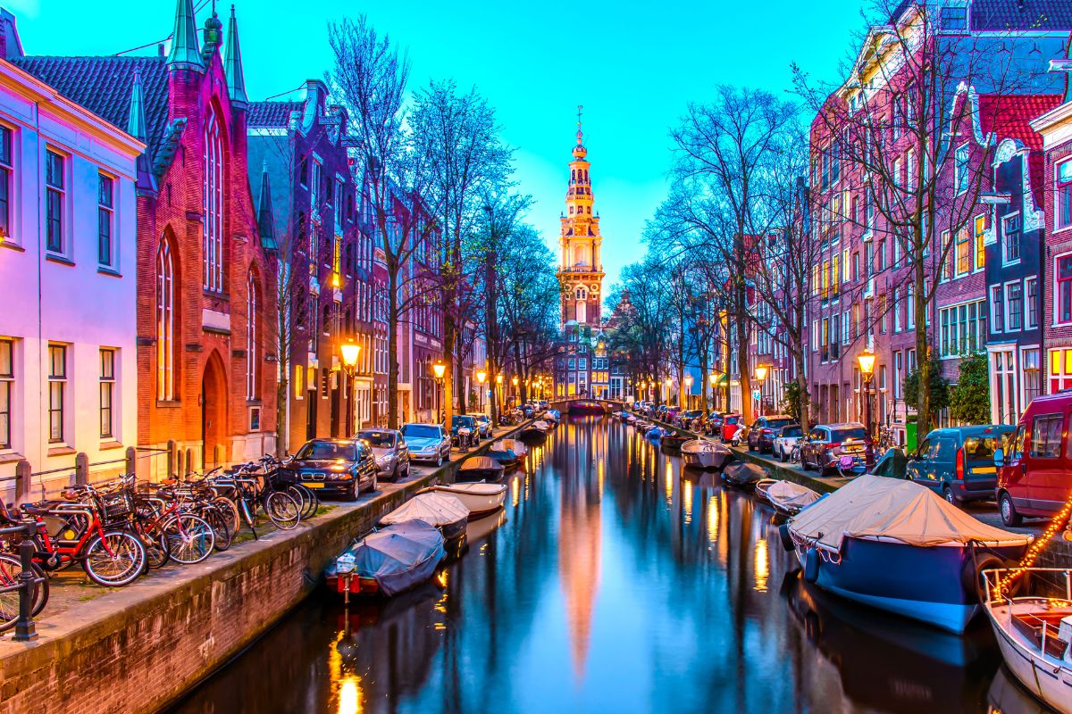 Top 10 des meilleurs hôtels insolites à Amsterdam en 2025